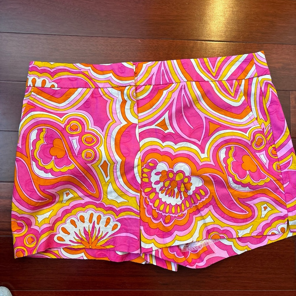 Trina Turk 25th anniversary print shorts. Size 10 NWT